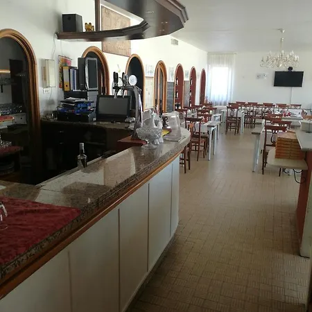 Fausto Hotel